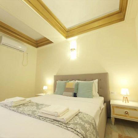 Laroka House Luxury Apartment City Center Universitate 布加勒斯特 外观 照片