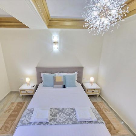 Laroka House Luxury Apartment City Center Universitate 布加勒斯特 外观 照片