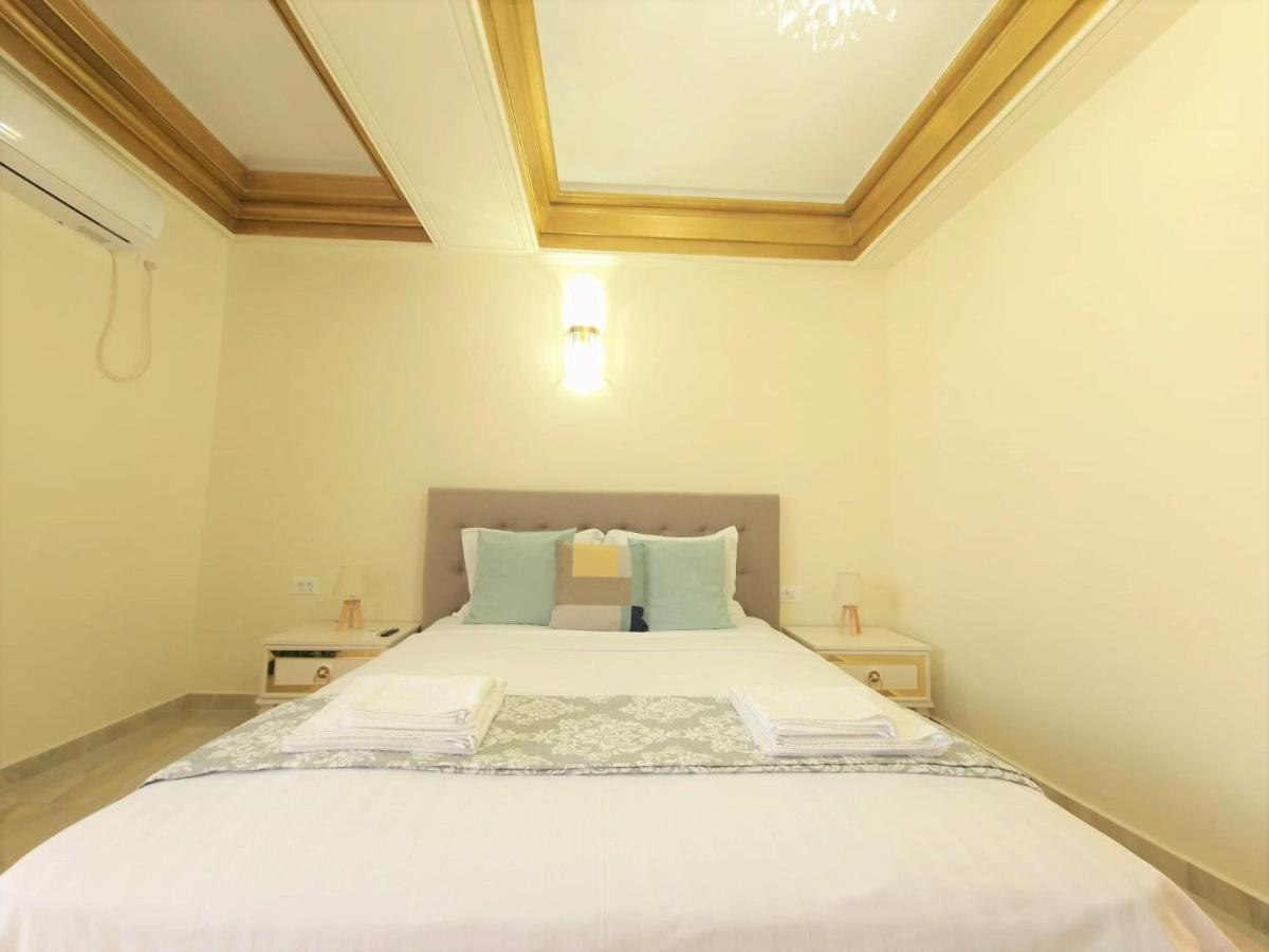 Laroka House Luxury Apartment City Center Universitate 布加勒斯特 外观 照片
