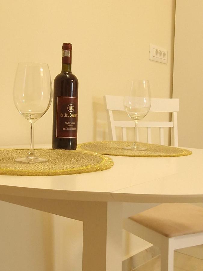 Laroka House Luxury Apartment City Center Universitate 布加勒斯特 外观 照片