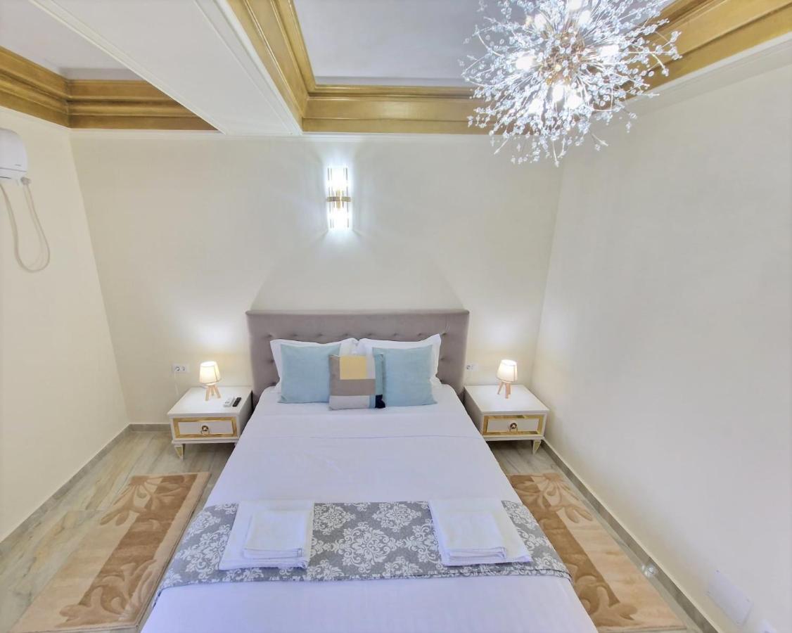 Laroka House Luxury Apartment City Center Universitate 布加勒斯特 外观 照片